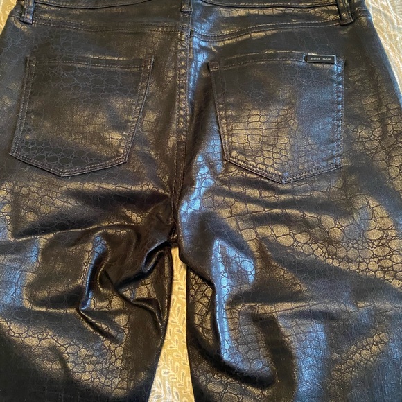 White House Black Market Croc-Embossed Black Skinny Jeans - Picture 4 of 4